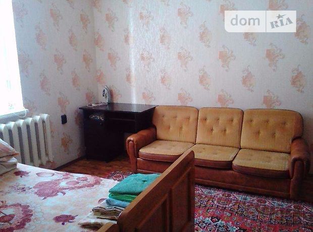 Rent daily an apartment in Vinnytsia on the Avenue Kotsiubynskoho per 350 uah. 