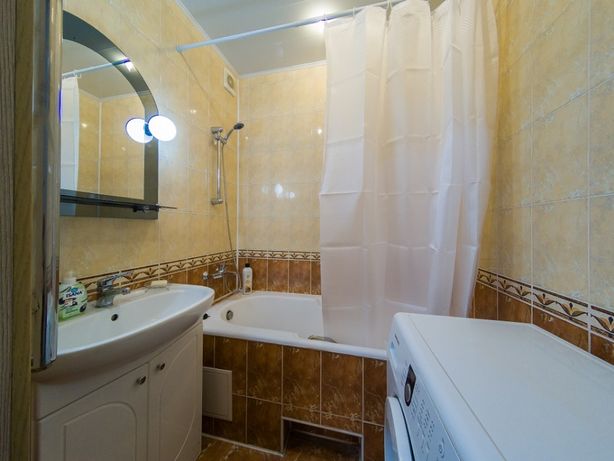 Rent daily an apartment in Kyiv on the St. Heroiv Dnipra 30 per 950 uah. 