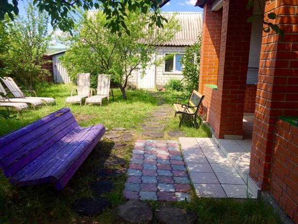 Rent daily a house in Kyiv on the St. Blakytnoho 300 per 3500 uah. 