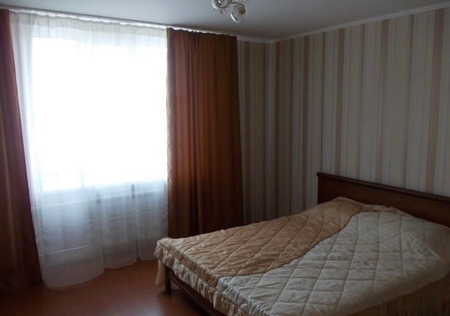 Rent daily an apartment in Dnipro on the Avenue Oleksandra Polia per 400 uah. 