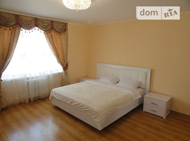 Rent daily an apartment in Vinnytsia on the St. Keletska per 600 uah. 