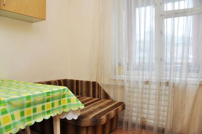 Rent daily an apartment in Kyiv on the St. Narodnoho Opolchennia per 450 uah. 