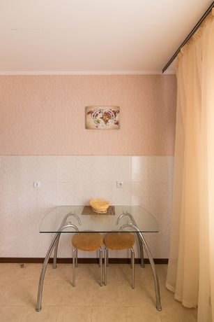 Rent daily an apartment in Sumy on the St. Illinska per 230 uah. 