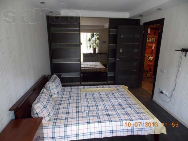 Rent daily an apartment in Kyiv on the St. Solomianska per 400 uah. 