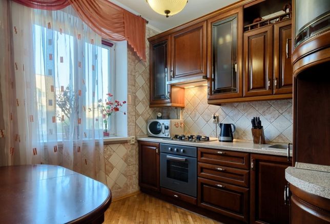 Rent daily an apartment in Kyiv on the Avenue Bazhana Mykoly 7а per 799 uah. 