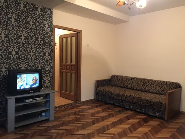 Rent daily an apartment in Kyiv on the Avenue Peremohy per 700 uah. 