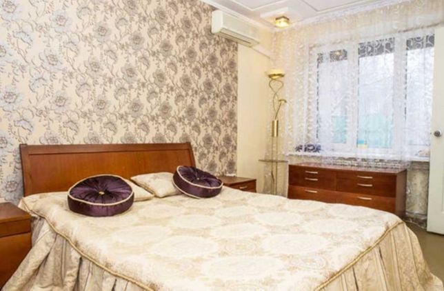 Зняти подобово квартиру в Харкові на вул. Горького 9 за 650 грн. 