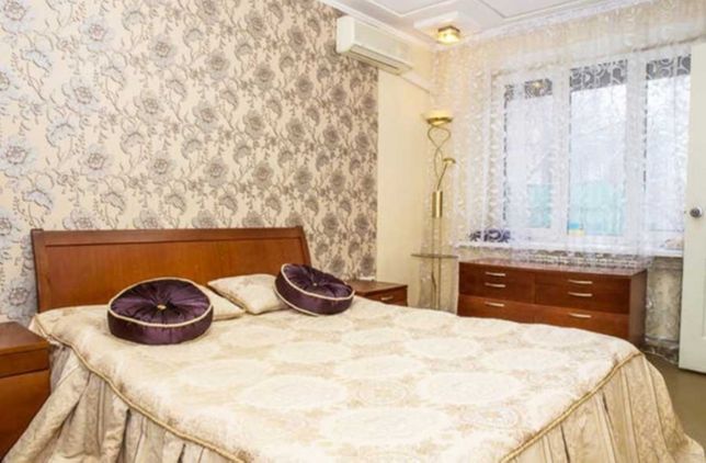 Rent daily an apartment in Kharkiv on the St. Horkoho 9 per 650 uah. 