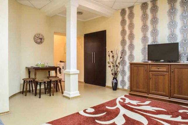 Rent daily an apartment in Kharkiv on the St. Horkoho 9 per 650 uah. 