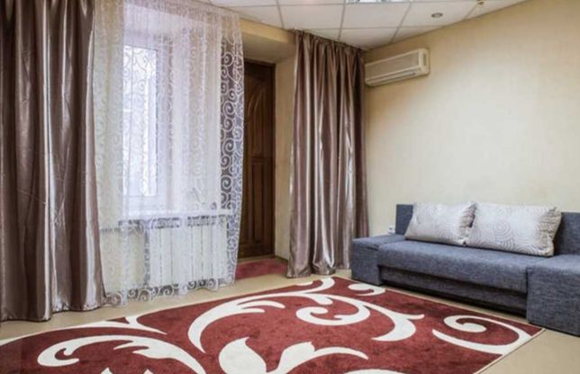 Rent daily an apartment in Kharkiv on the St. Horkoho 9 per 650 uah. 