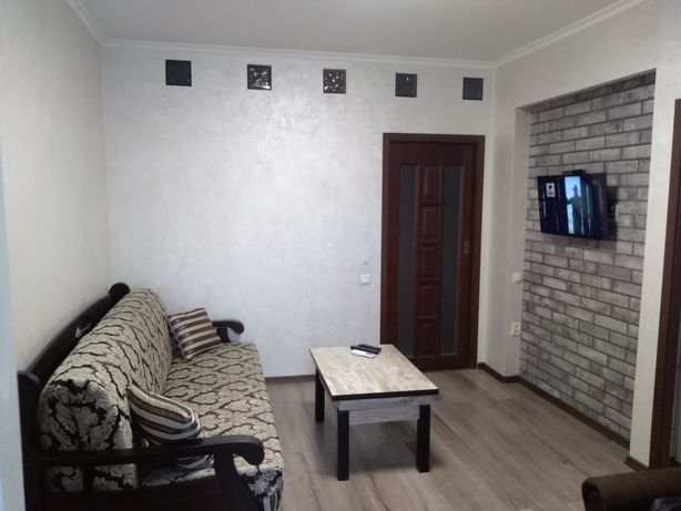 Rent daily an apartment in Kherson on the Svobody square per 700 uah. 