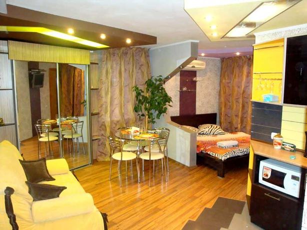 Rent daily an apartment in Kherson on the Svobody square per 599 uah. 