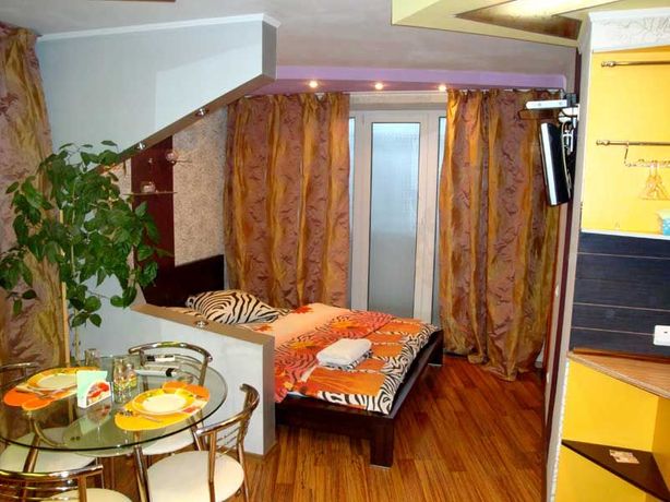 Rent daily an apartment in Kherson on the Svobody square per 599 uah. 