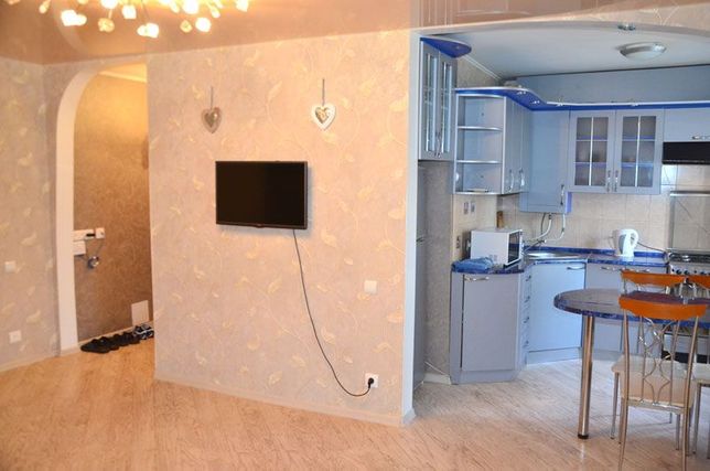 Rent daily an apartment in Kherson on the Svobody square per 949 uah. 