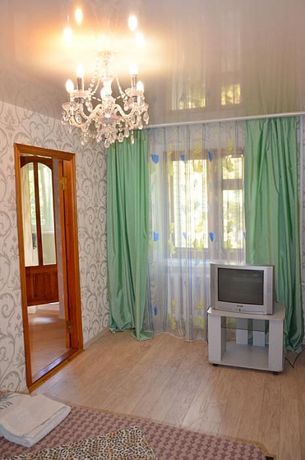Rent daily an apartment in Kherson on the Svobody square per 949 uah. 
