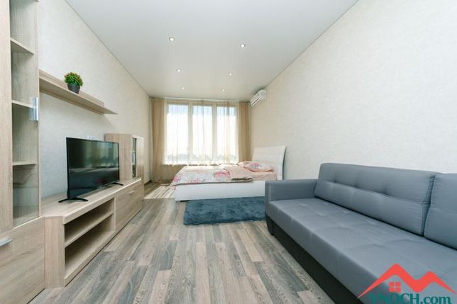 Rent daily an apartment in Kyiv on the St. Virmenska 6а per 850 uah. 