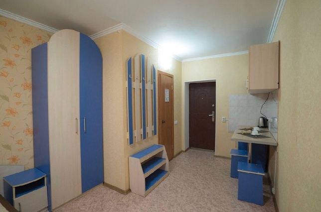 Rent daily an apartment in Kharkiv on the St. Vladyslava Zubenka 31 per 350 uah. 