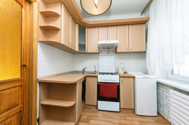 Rent daily an apartment in Kyiv on the St. Heroiv Dnipra 25/4 per 649 uah. 