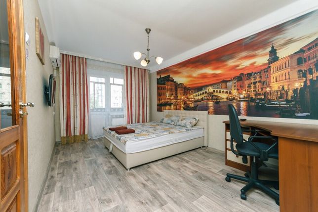 Rent daily an apartment in Kyiv on the St. Heroiv Dnipra 25/4 per 649 uah. 