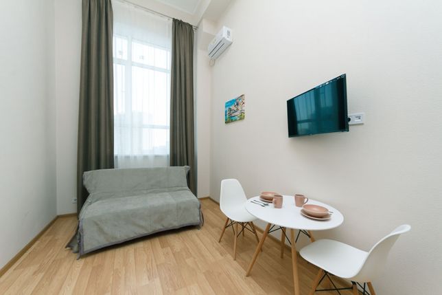 Rent daily an apartment in Kyiv on the St. Mashynobudivna 41 per 999 uah. 