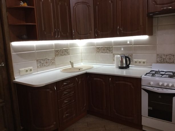 Rent daily an apartment in Zhytomyr on the St. Kosmonavtiv per 450 uah. 