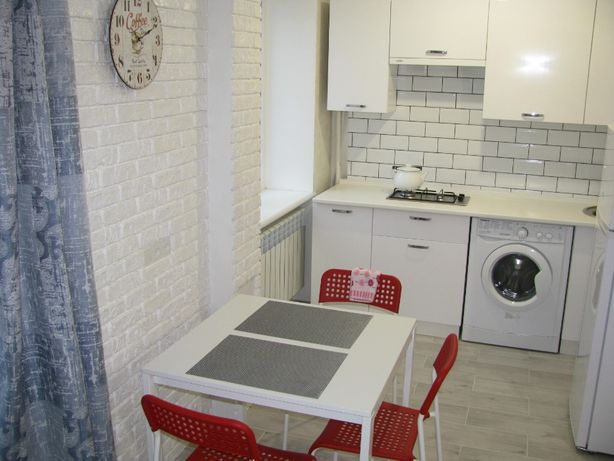 Rent daily an apartment in Kherson on the Svobody square per 700 uah. 