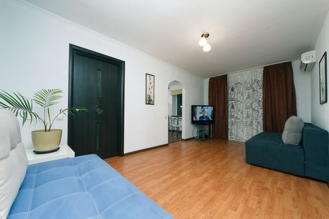 Rent daily an apartment in Kyiv on the Pecherska square 10 per 1000 uah. 