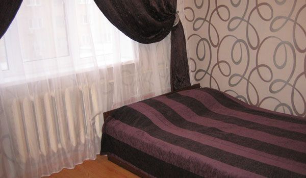 Rent daily an apartment in Kyiv on the Blvd. Vernadskoho Akademika 63 per 450 uah. 