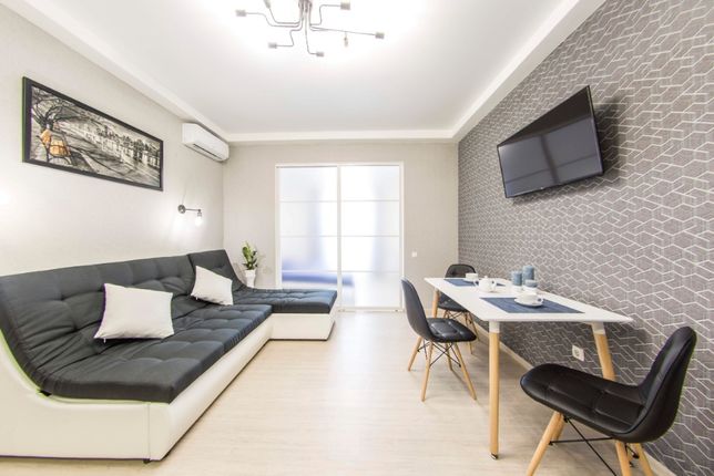 Rent daily an apartment in Kyiv on the St. Maksymovycha Mykhaila per 900 uah. 