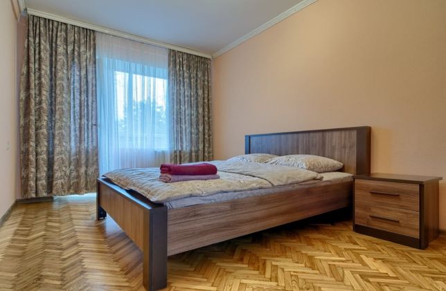 Rent daily an apartment in Kyiv on the St. Kioto 15/13 per 650 uah. 