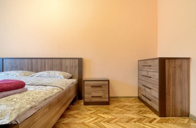 Rent daily an apartment in Kyiv on the St. Kioto 15/13 per 650 uah. 