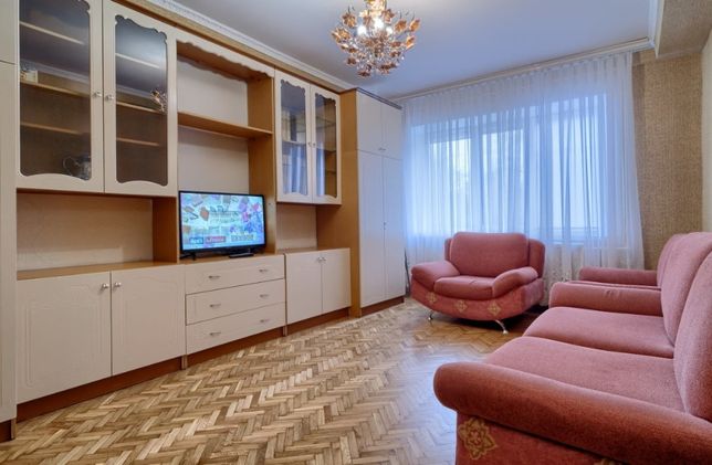 Rent daily an apartment in Kyiv on the St. Kioto 15/13 per 650 uah. 