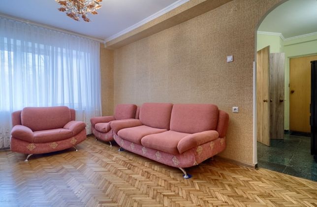 Rent daily an apartment in Kyiv on the St. Kioto 15/13 per 650 uah. 