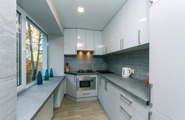 Rent daily an apartment in Kyiv on the St. Lesi Ukrainky 2 per 1500 uah. 