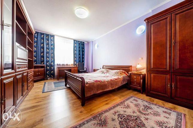 Зняти подобово квартиру в Києві на вул. Толстого Льва за 2500 грн. 