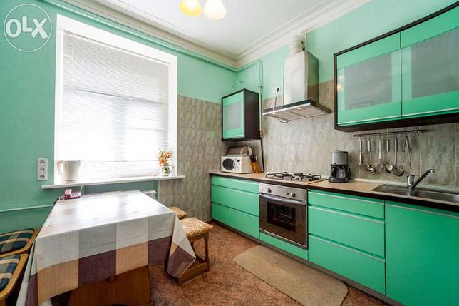 Rent daily an apartment in Kyiv on the St. Tolstoho Lva per 1500 uah. 