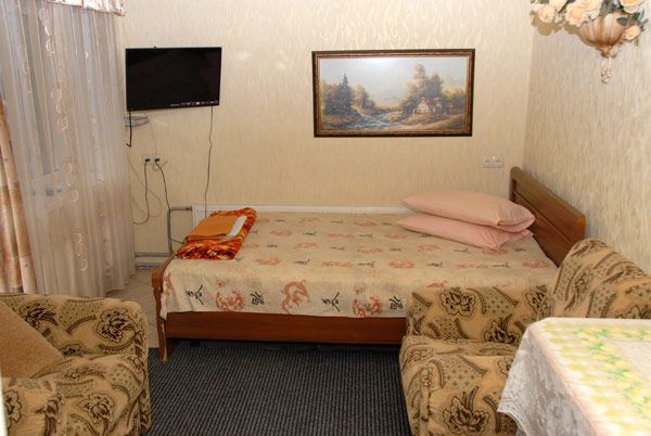 Rent daily an apartment in Kharkiv on the St. Horkoho 5 per 300 uah. 
