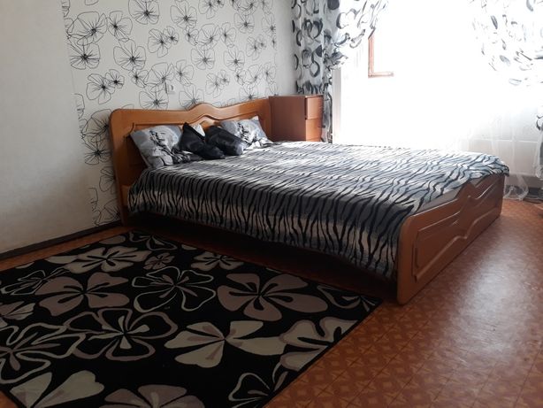 Rent daily an apartment in Odesa on the St. Varnenska per 400 uah. 