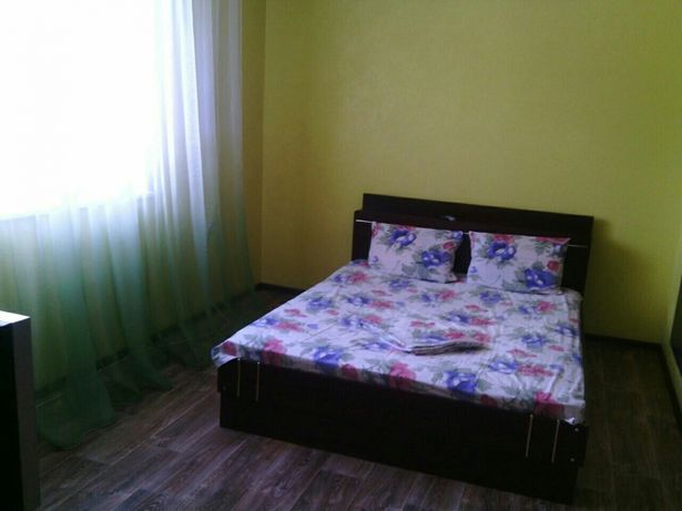 Rent daily a house in Kharkiv on the Avenue Haharina per 650 uah. 