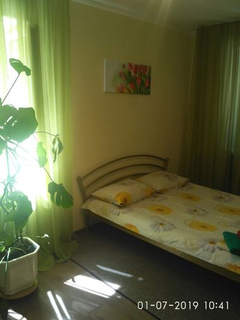 Rent daily an apartment in Kyiv on the St. Zoolohichna per 550 uah. 