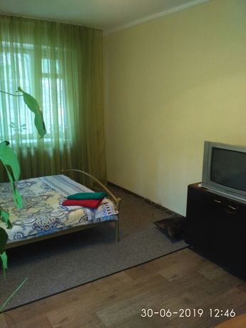 Rent daily an apartment in Kyiv on the St. Zoolohichna per 550 uah. 