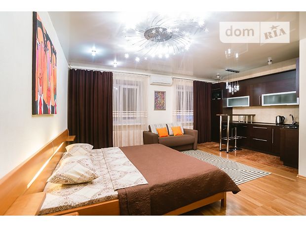 Rent daily an apartment in Dnipro on the St. Vokzalna 82 per 870 uah. 