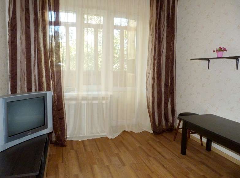 Снять посуточно квартиру в Киеве на ул. Амосова Николая 063529 за 800 грн. 