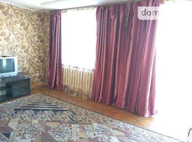 Rent daily an apartment in Dnipro on the St. Vokzalna per 500 uah. 