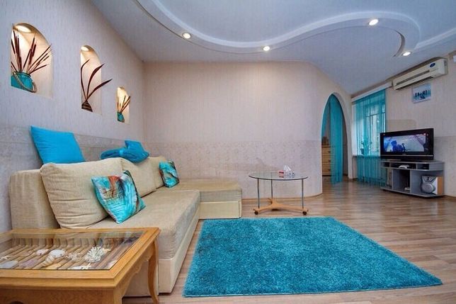 Rent daily an apartment in Kyiv on the St. Hospitalna 2 per 1300 uah. 