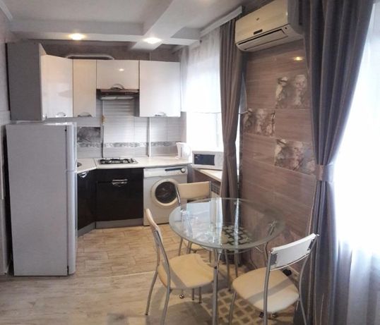 Rent daily an apartment in Berdiansk on the Avenue Azovskyi per 300 uah. 