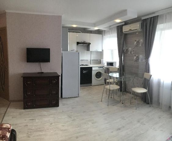 Rent daily an apartment in Berdiansk on the Avenue Azovskyi per 300 uah. 