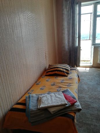 Rent daily a room in Kyiv on the St. Hertsena per 350 uah. 