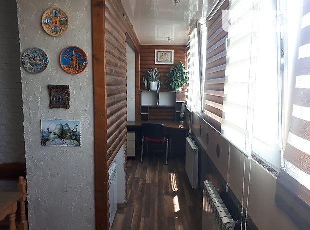 Rent daily an apartment in Berdiansk on the Avenue Azovskyi 1 per 700 uah. 