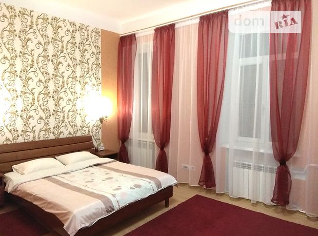 Rent daily an apartment in Poltava on the St. Hoholia per 500 uah. 